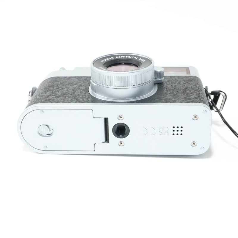 X half (FUJIFILM X-HF1) シルバー