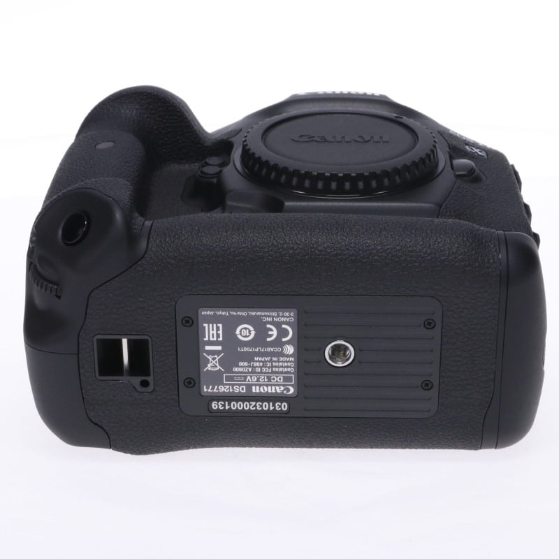 Canon EOS 3 フィルム一眼レフカメラ Canon（キヤノン）EOS 3／フラッグシップの高性能を先取りした