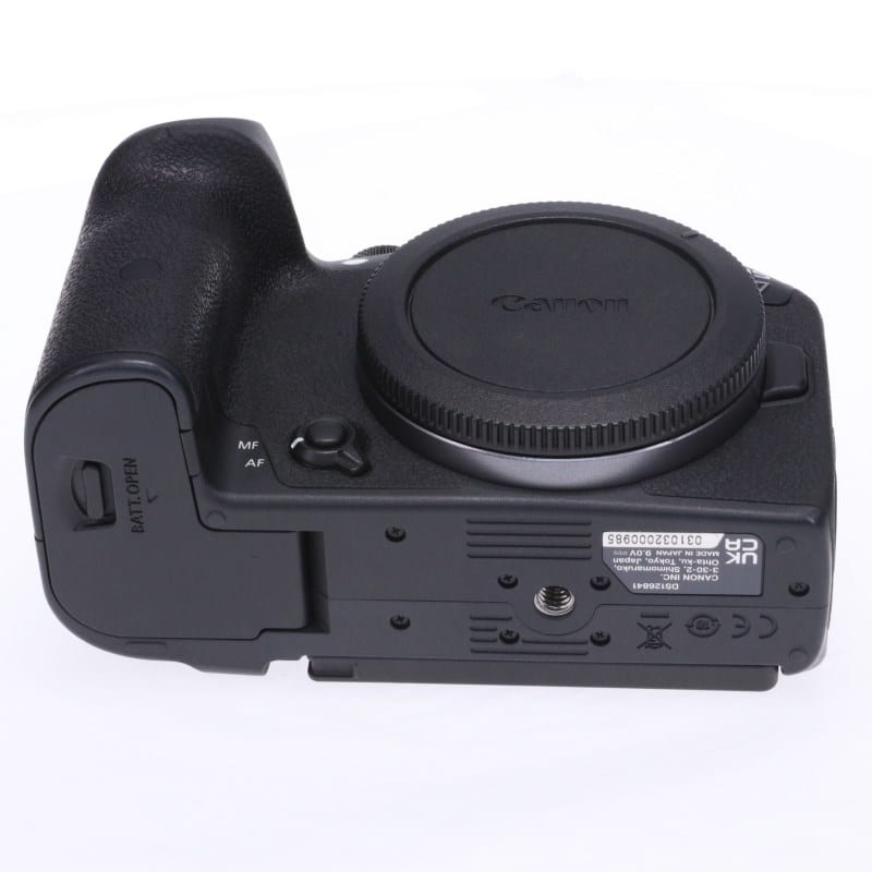 EOS R7 ボディー