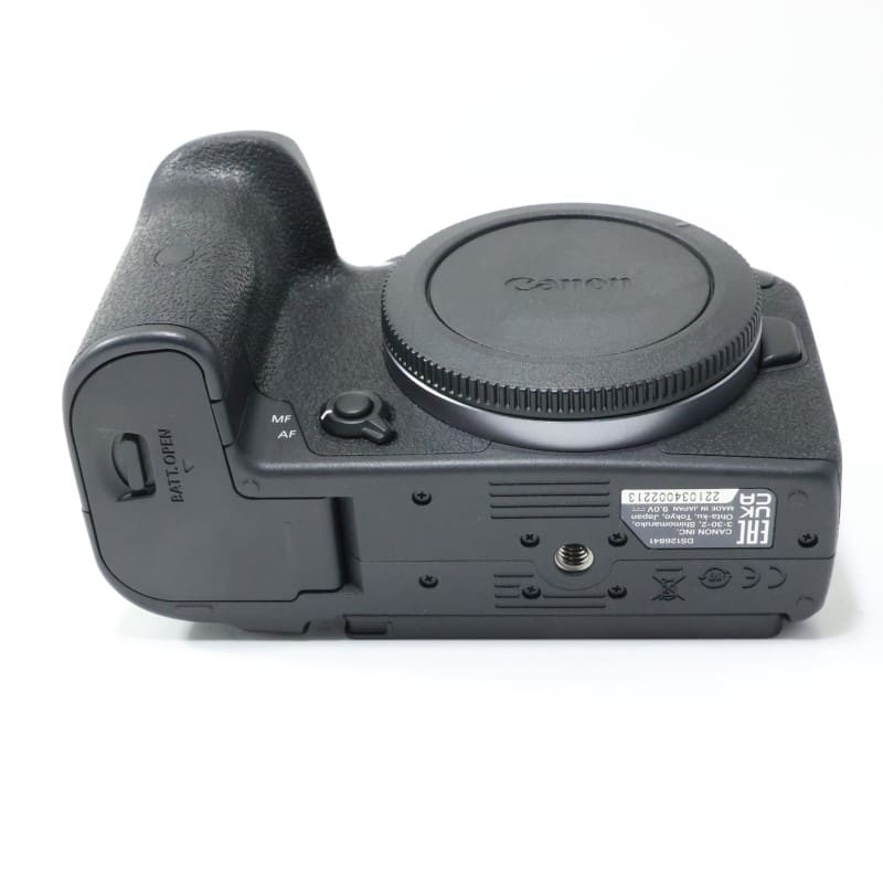 EOS R7 ボディー