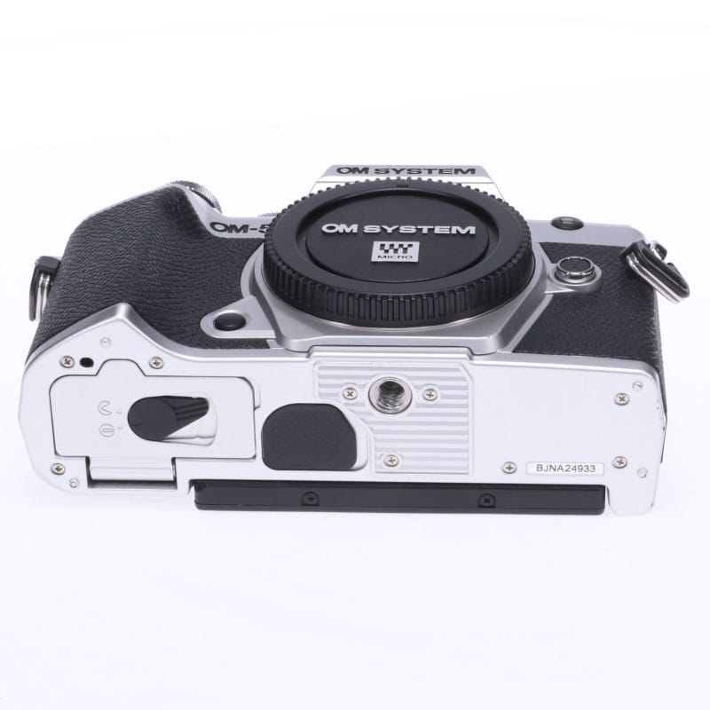OM SYSTEM OM-5 ボディー シルバー
