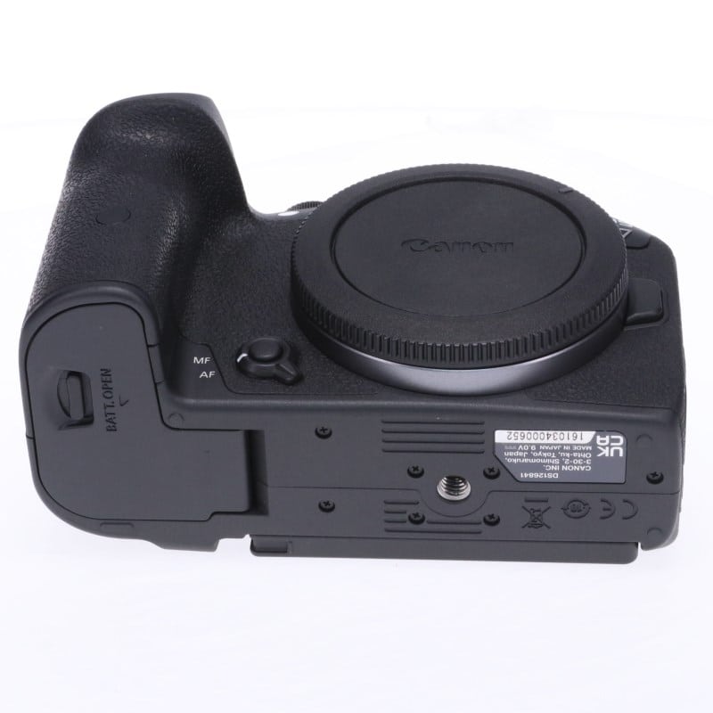 EOS R7 ボディー