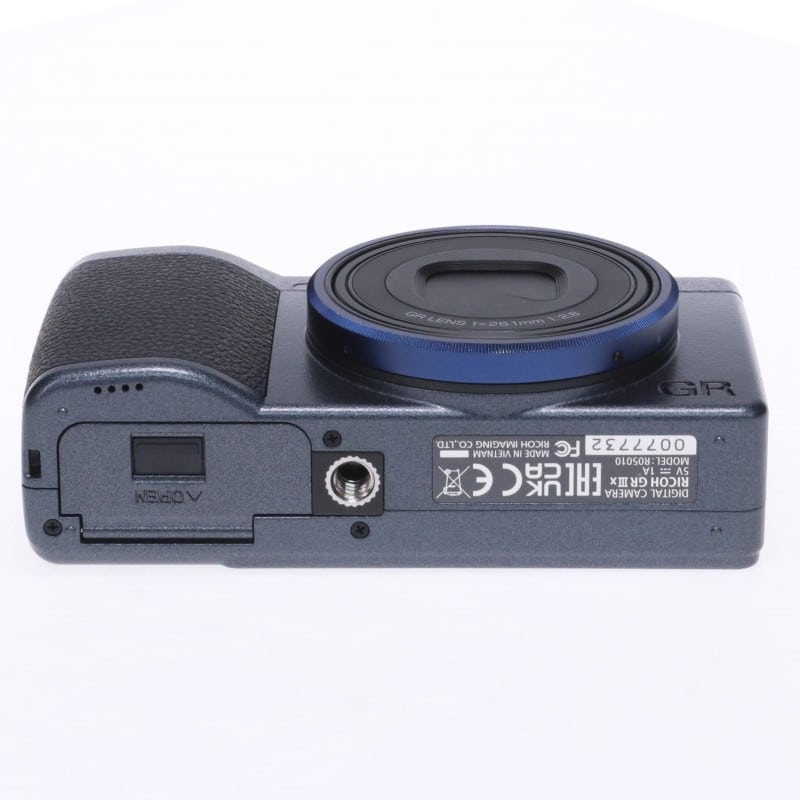 新品未使用　RICOH GR IIIx Urban Edition R05010 Ricoh GR IIIx Urban Edition Digital Camera