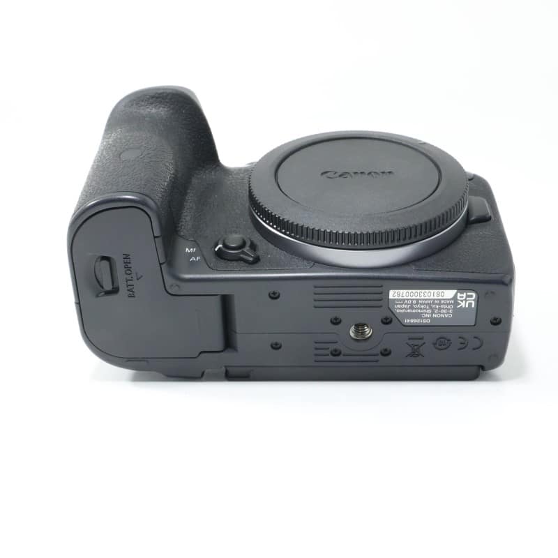 EOS R7 ボディー