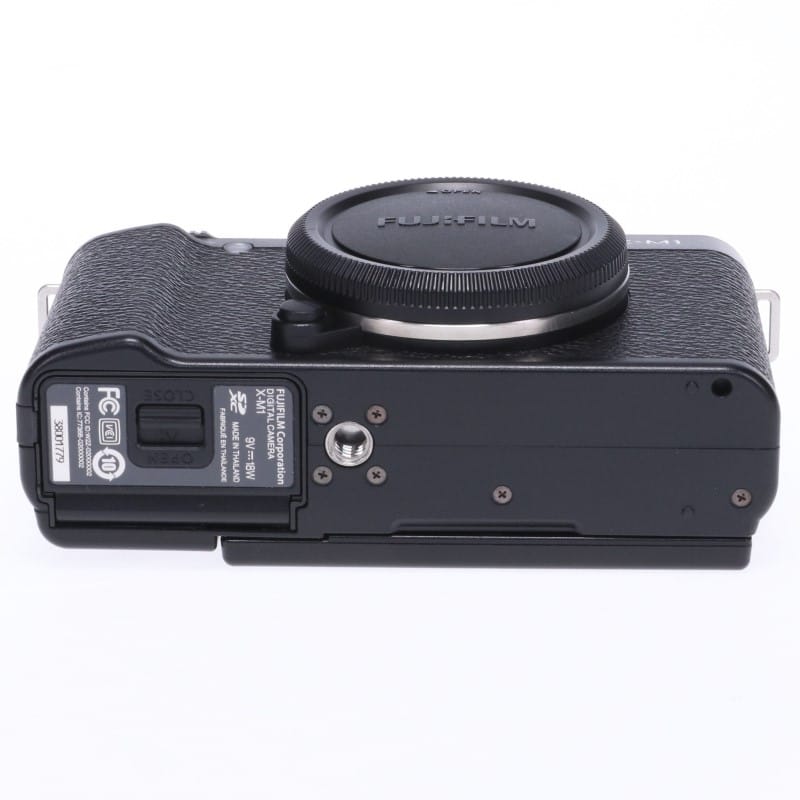 FUJIFILM X-M1 ボディ ブラック
