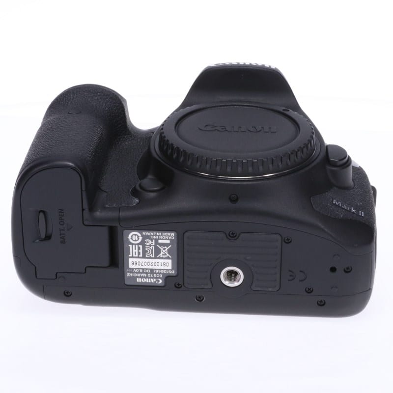 EOS 7D Mark II ボディー