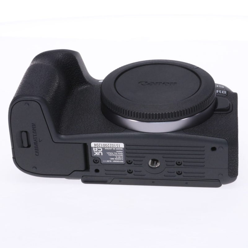 EOS R8 ボディー