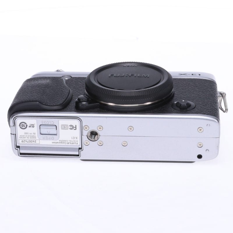 FUJIFILM X-E1 ボディ シルバー