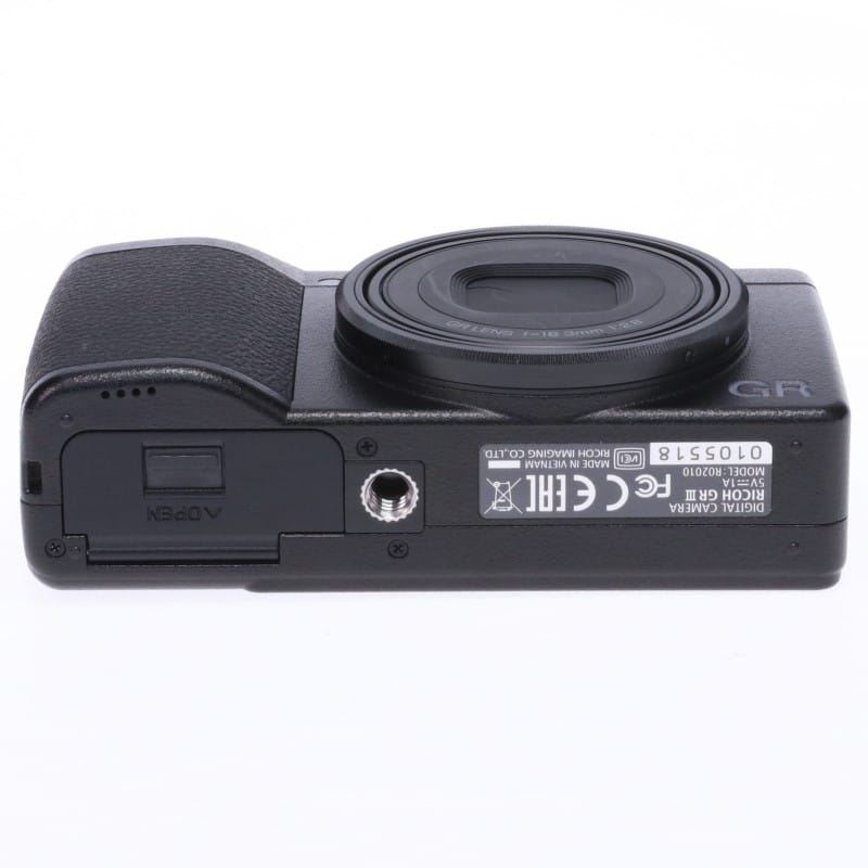 RICOH GR III