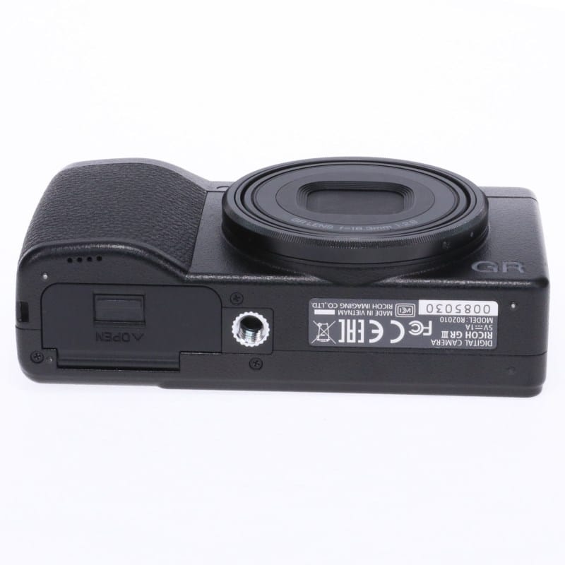 RICOH RICOH GR III AB-ランク 中古｜フジヤカメラ