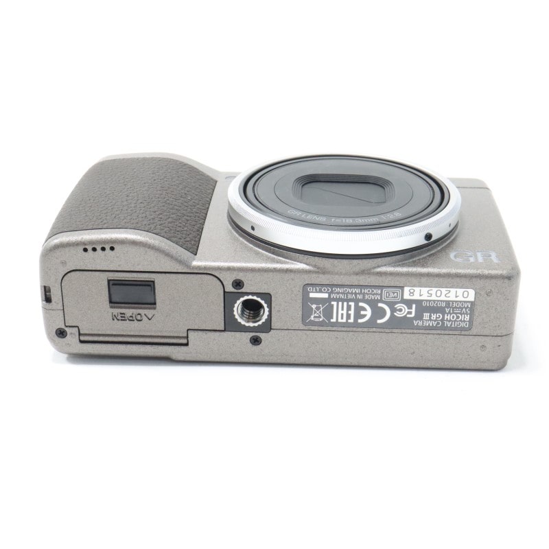 RICOH GR III Diary Edition 中古 C2120145754304｜フジヤカメラ