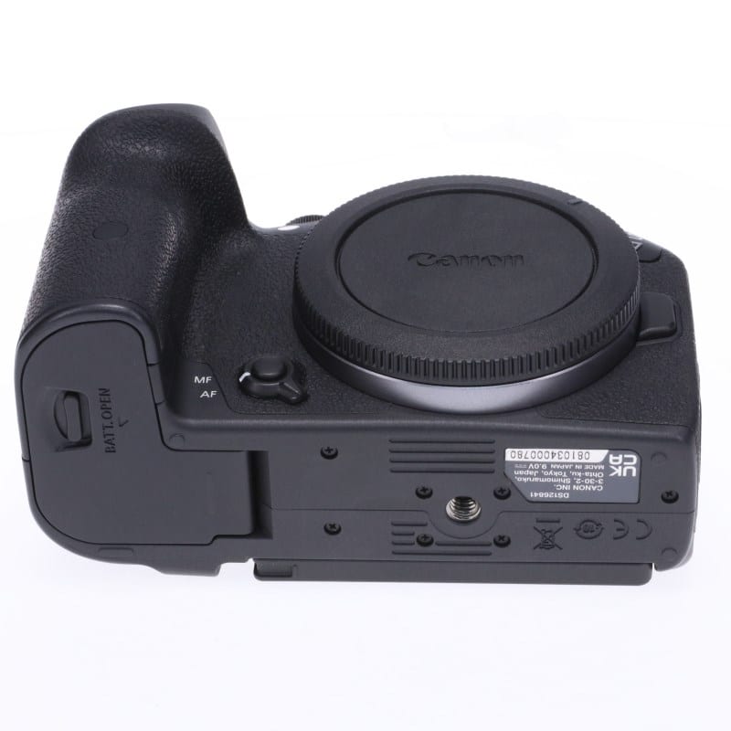 EOS R7 ボディー