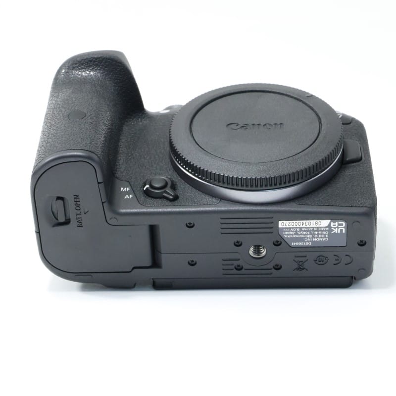 EOS R7 ボディー