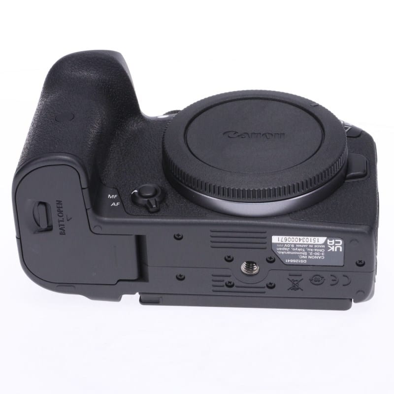 EOS R7 ボディー