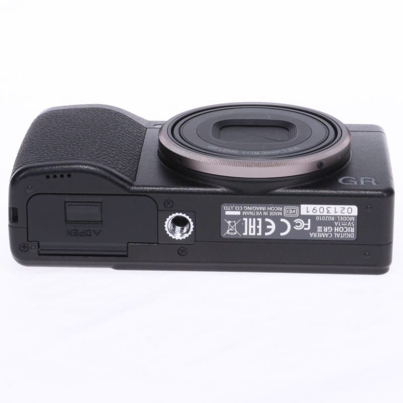 RICOH RICOH GR III HDF AB-ランク 中古｜フジヤカメラ