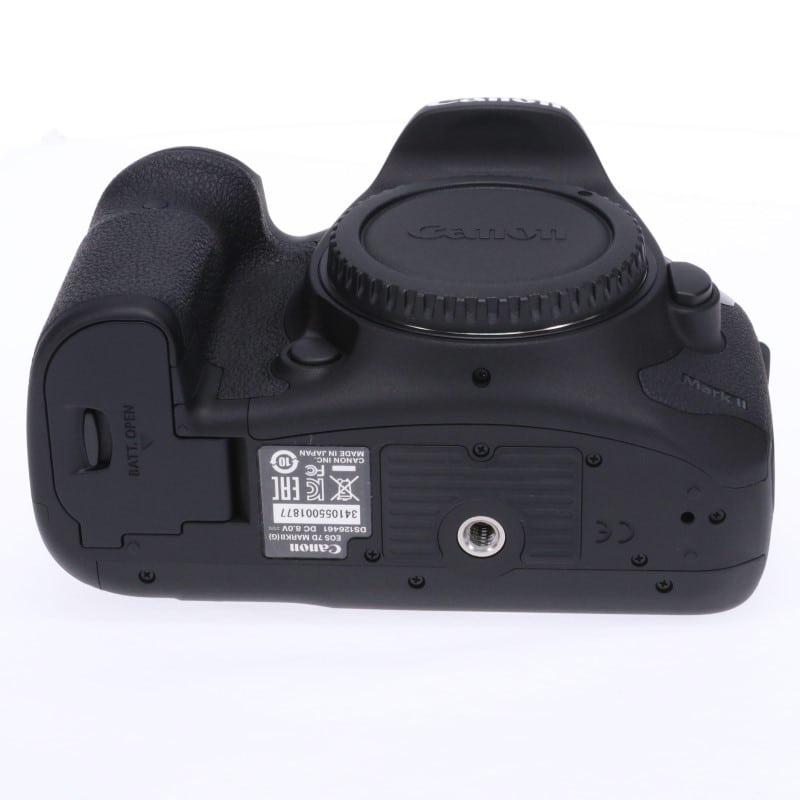 EOS 7D Mark II ボディー