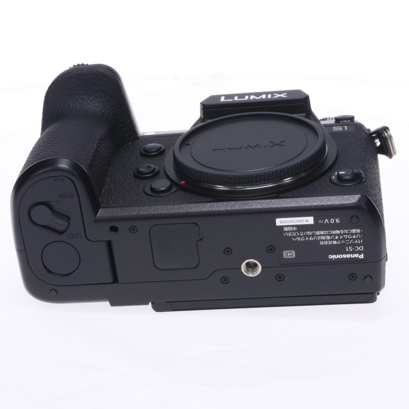 LUMIX DC-S1
