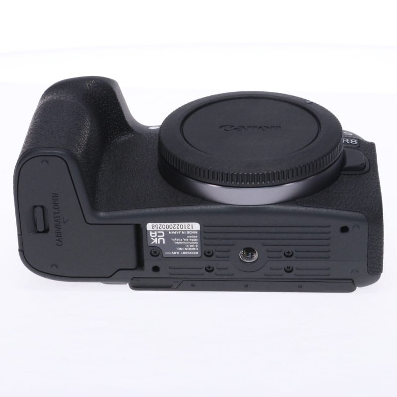 EOS R8 ボディー