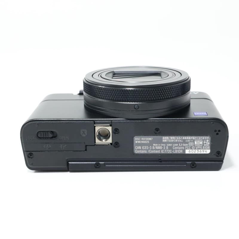 Cyber-shot RX100VII DSC-RX100M7G