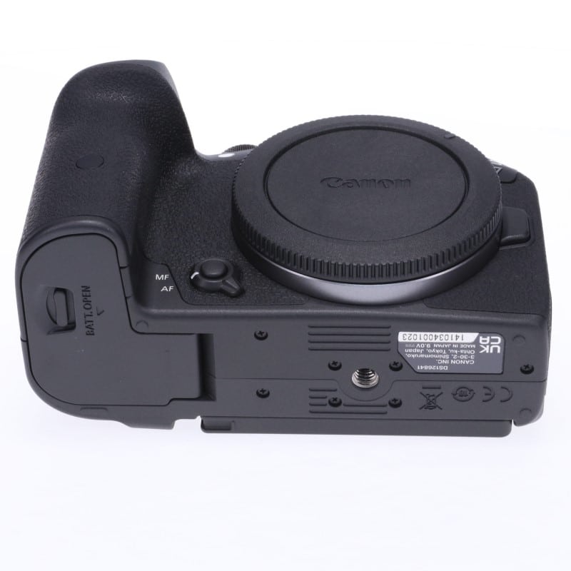 EOS R7 ボディー