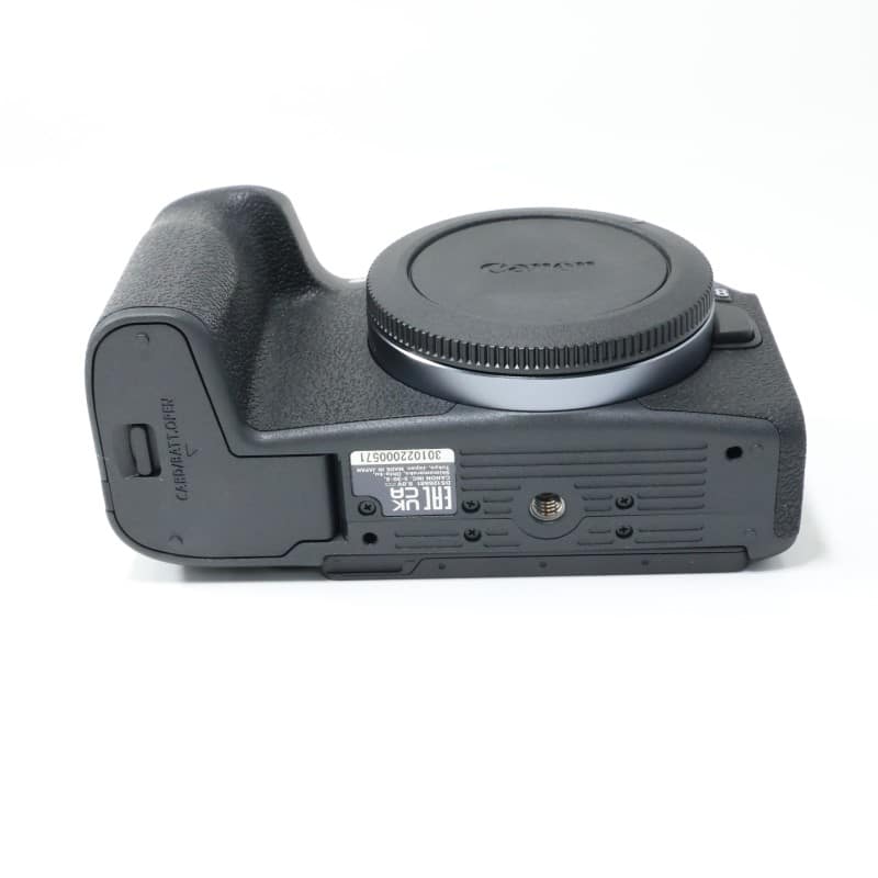 EOS R8 ボディー