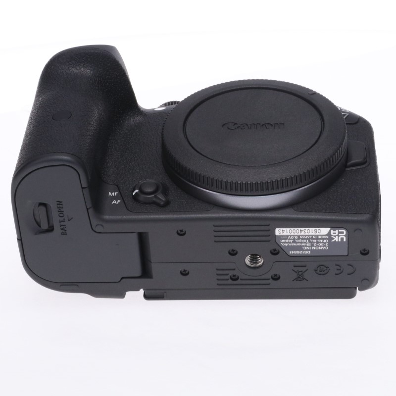 EOS R7
