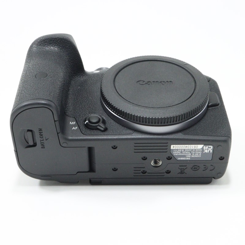 EOS R7
