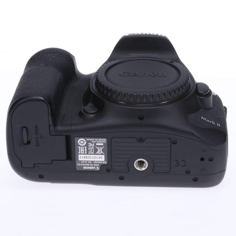 EOS 7D Mark II ボディー