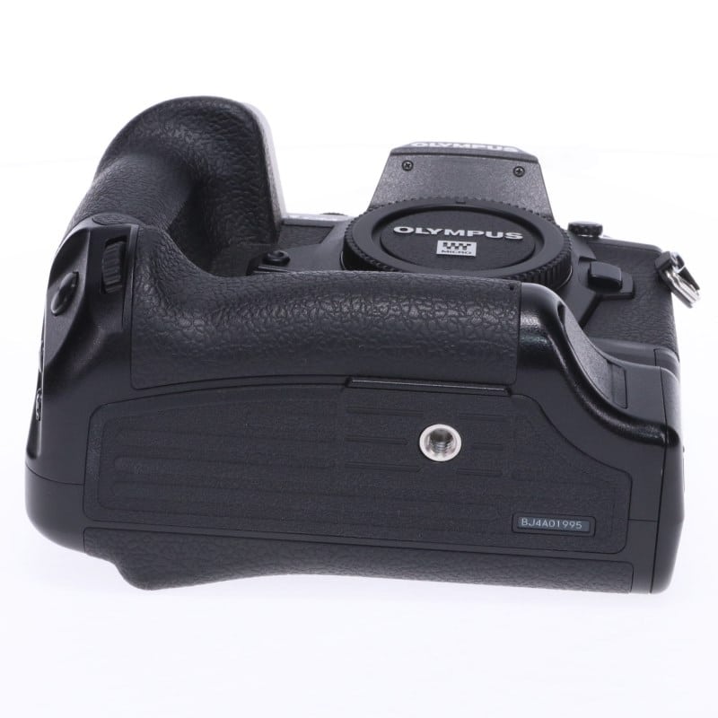 OM-D E-M1X ボディー