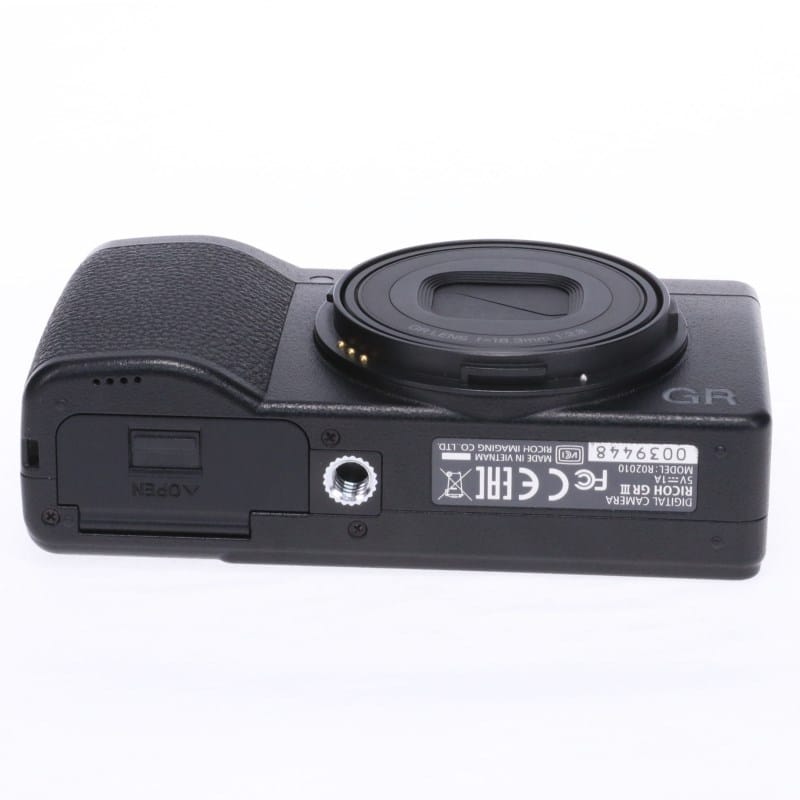 RICOH RICOH GR III AB-ランク 中古｜フジヤカメラ