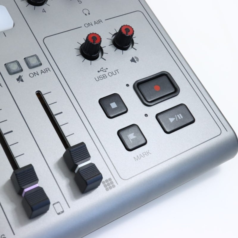 PodTrak P8 [ポッドキャスト用ポータブルマルチトラックレコーダー]