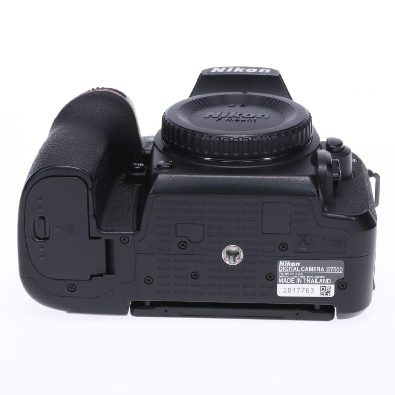 D7500 ボディ