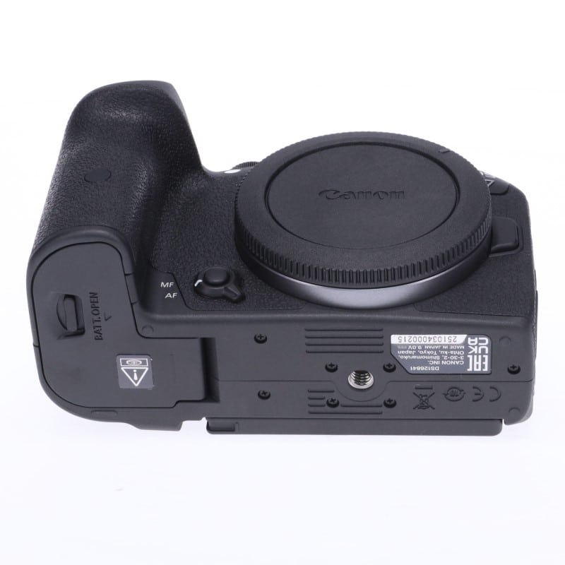 EOS R7 ボディー