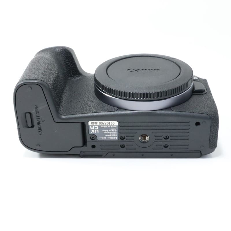 EOS R8 ボディー