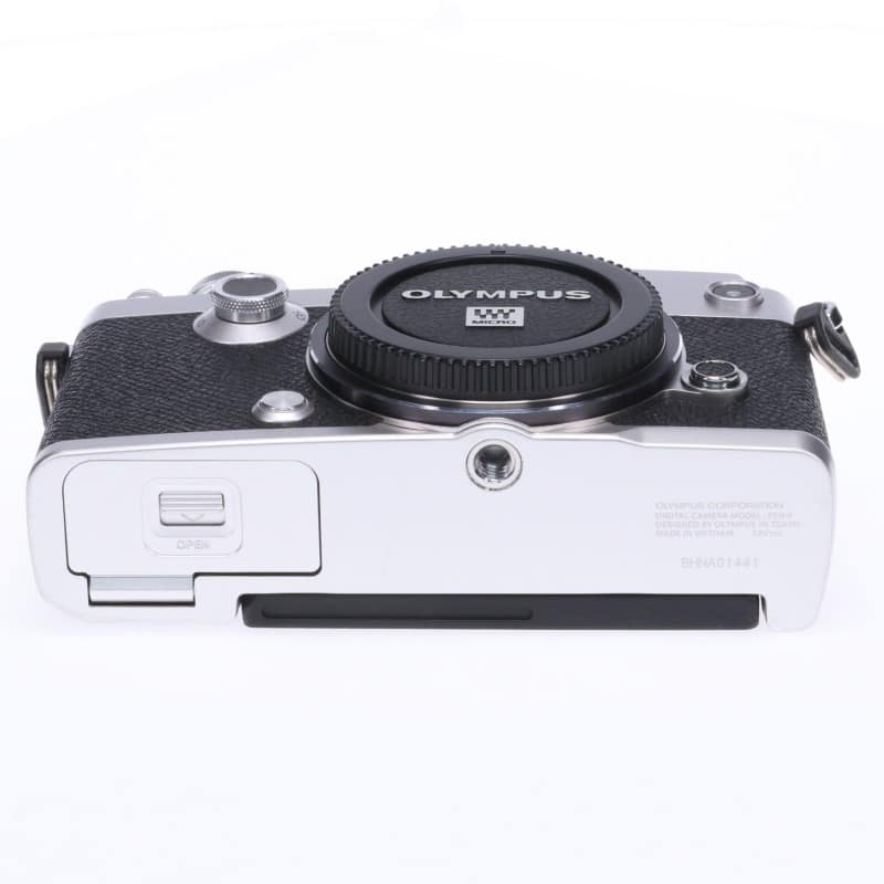 PEN-F ボディー シルバー