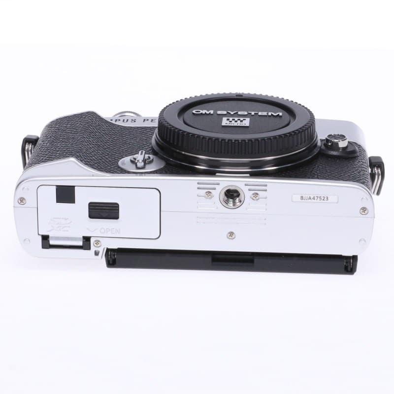 OLYMPUS／OM SYSTEM PEN E-P7 ボディー シルバー Aランク 中古｜フジヤ