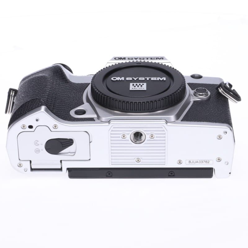 OM SYSTEM OM-5 Mark II ボディー シルバー