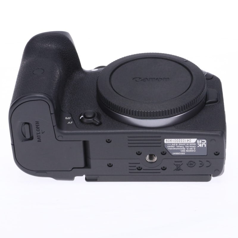 EOS R7 ボディー