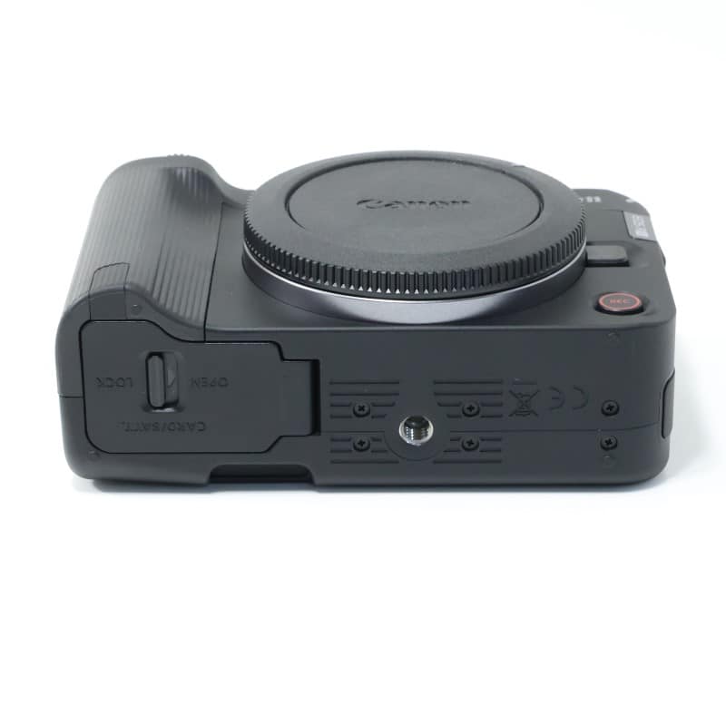 EOS R50 V