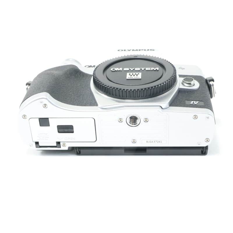 OM-D E-M10 Mark IV ボディー シルバー