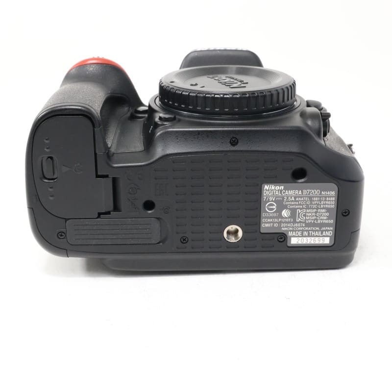 D7200
