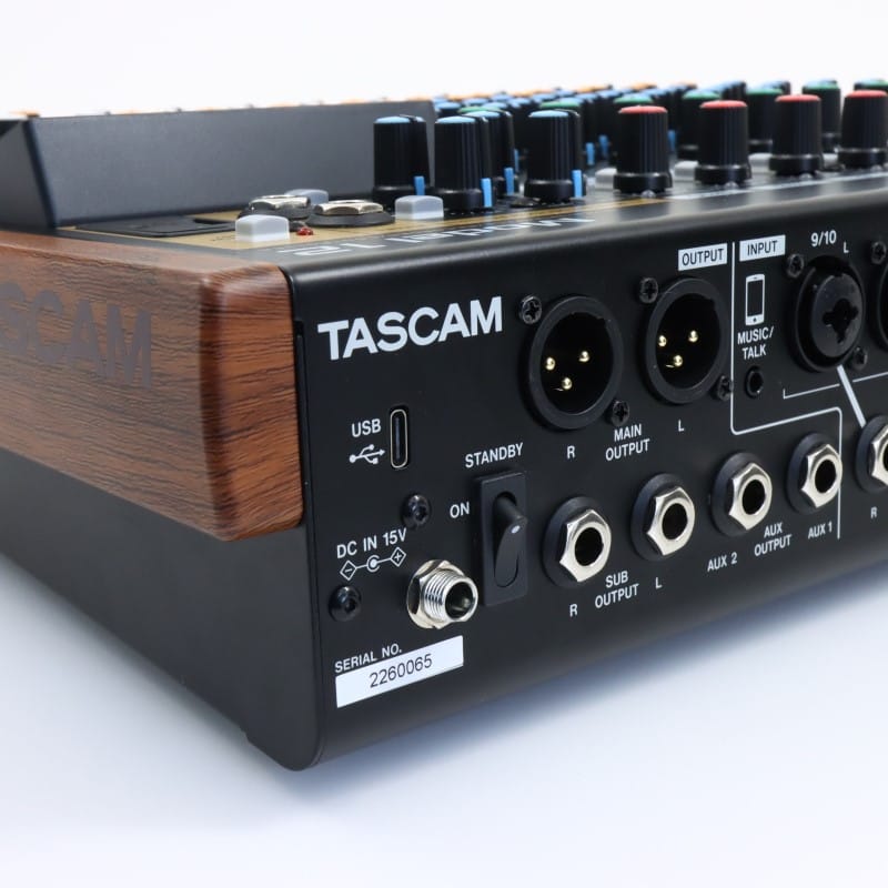 MODEL 12 [12トラックレコーディングミキサー]