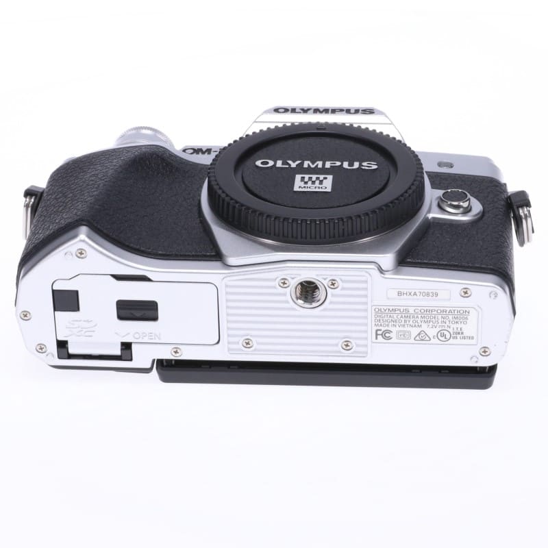 OM-D E-M10 Mark III ボディー シルバー