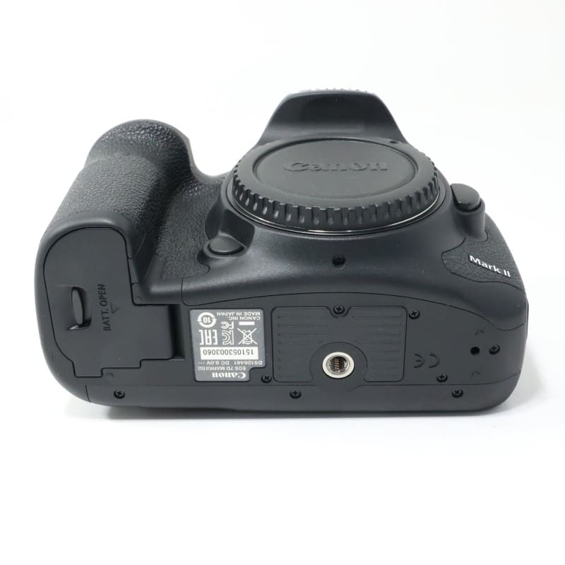 EOS 7D Mark II ボディー