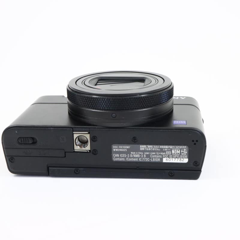 Cyber-shot RX100VII DSC-RX100M7