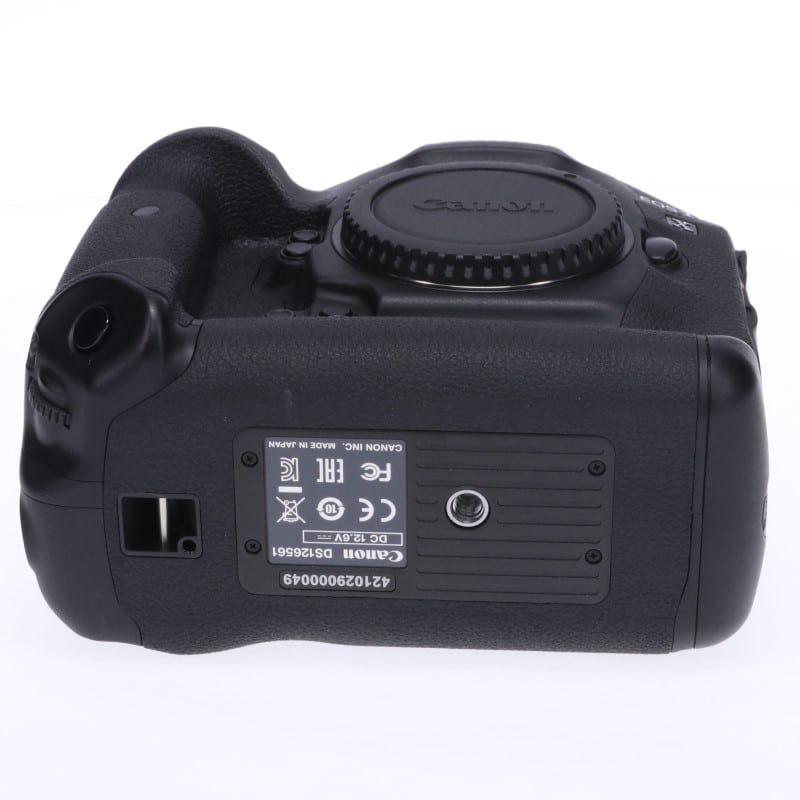 EOS-1D X Mark II ボディー