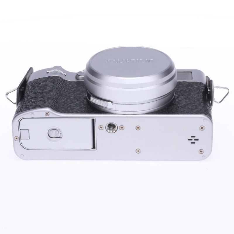 FUJIFILM X100VI シルバー 【美品】 付属品多数 FUJIFILM X100Ⅵ シルバー オマケ多数｜Yahoo!フリマ（旧PayPay