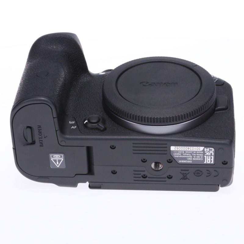 EOS R7 ボディー