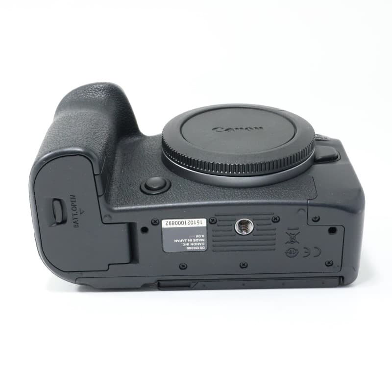 EOS R6 Mark II ボディー