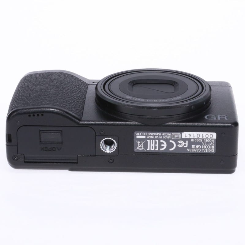 RICOH RICOH GR III AB-ランク 中古｜フジヤカメラ